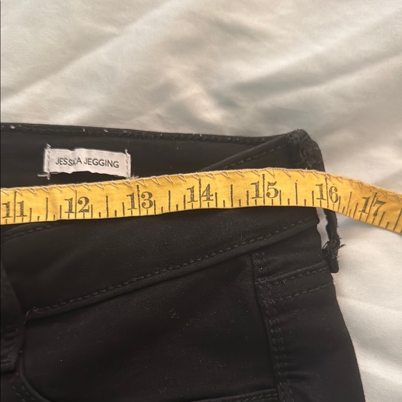 Nine West Classic Black Stretch Jeggings, Soft & Comfortable - Picture 6 of 12